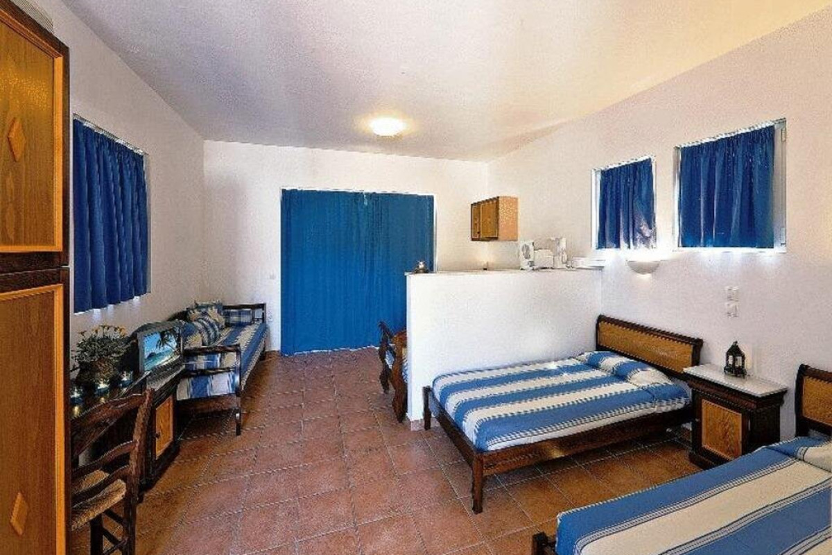 Katikies Studios and Apartments (D)