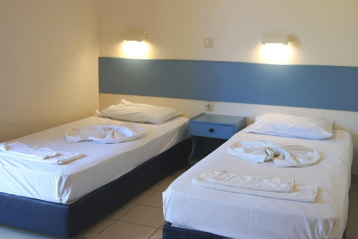 Sea Front Hotel (K)