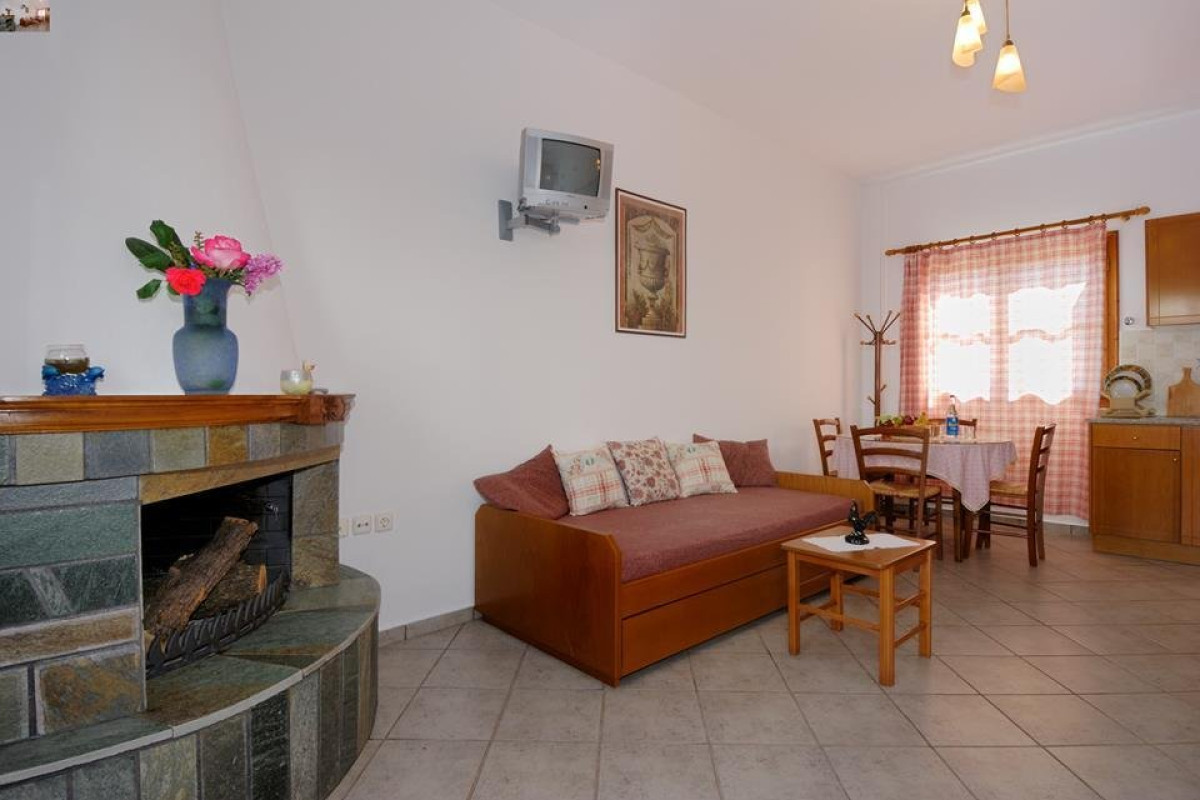 Charoula Studios and Maizonettes - Platanias