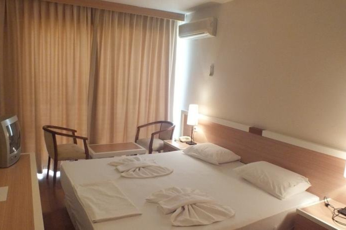 TUNTAS BEACH HOTEL