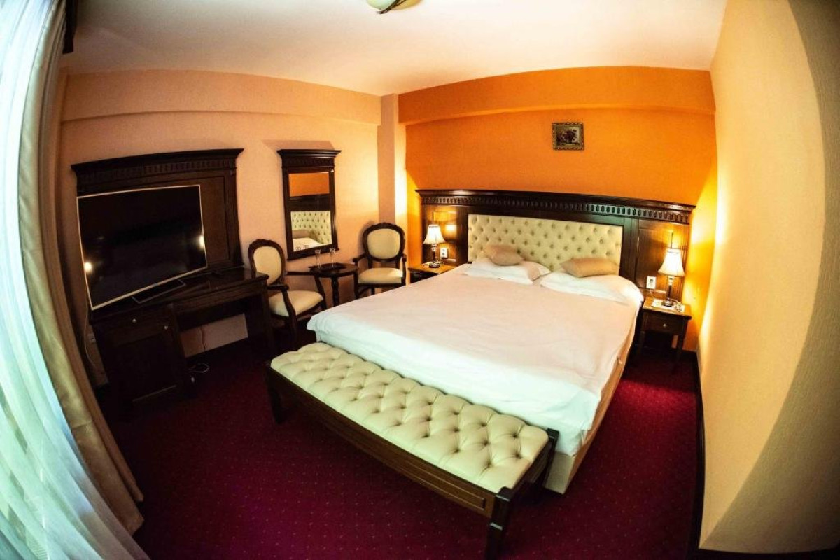 HOTEL TREI BRAZI.