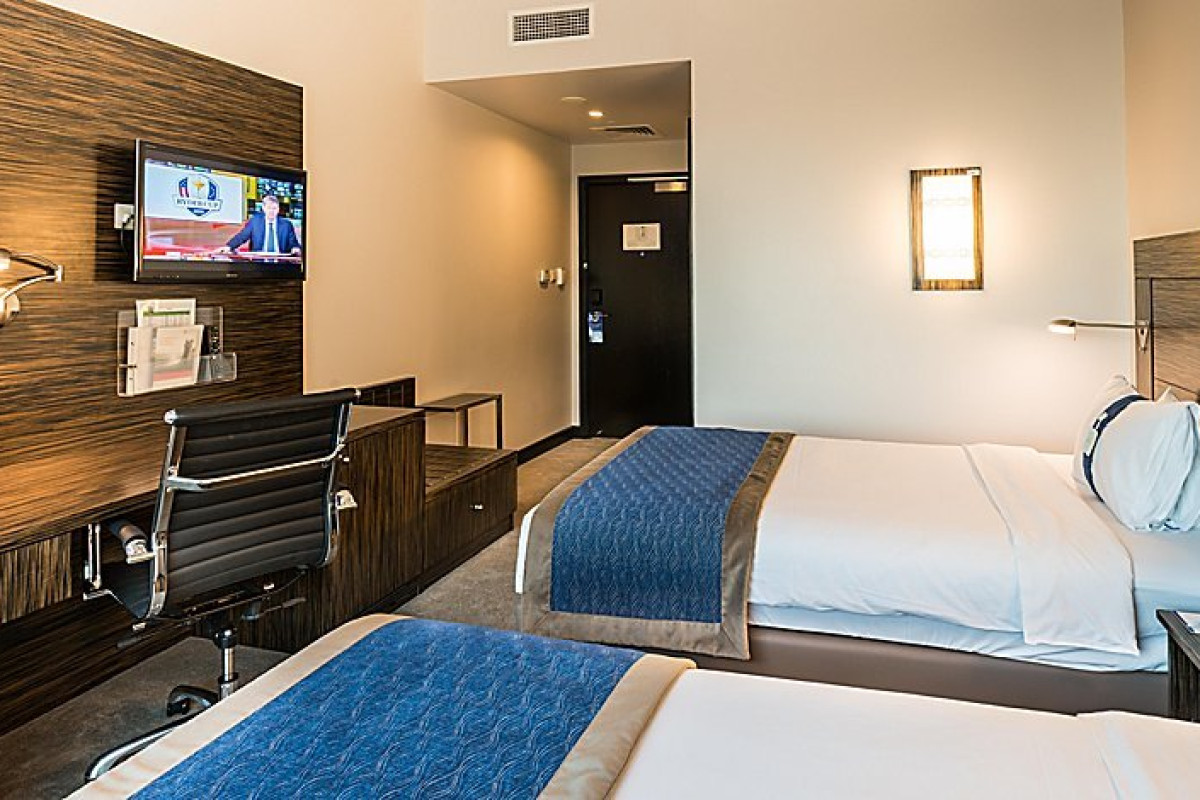 HOLIDAY INN EXPRESS DUBAI JUMEIRAH