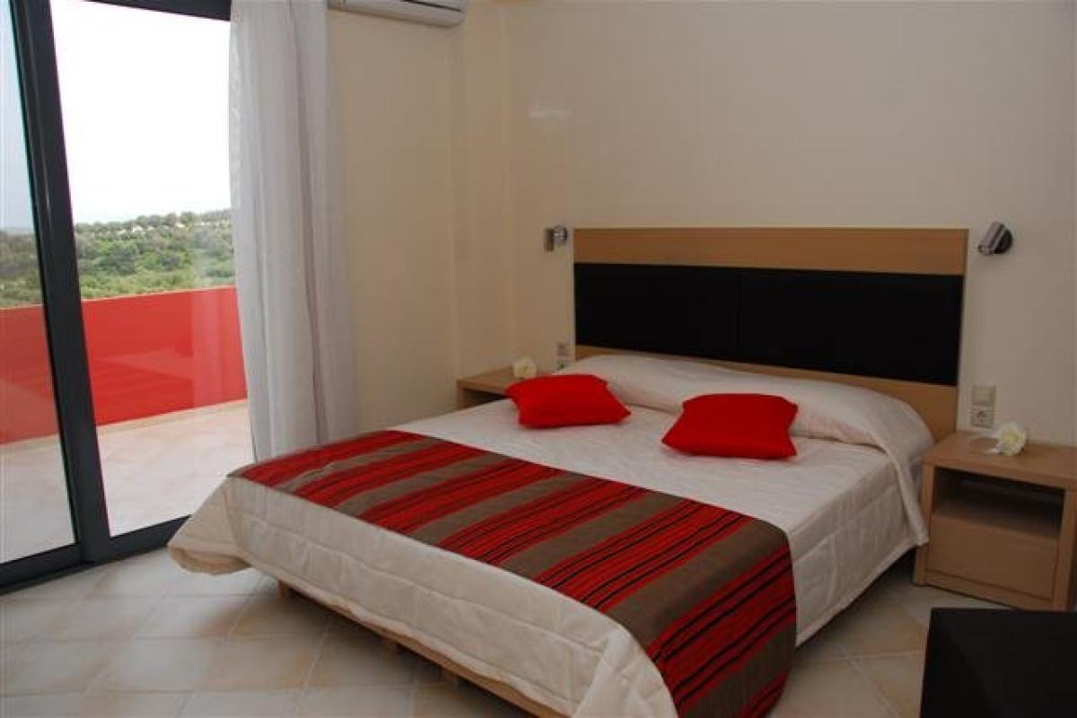 Carme Villas Resort (C)