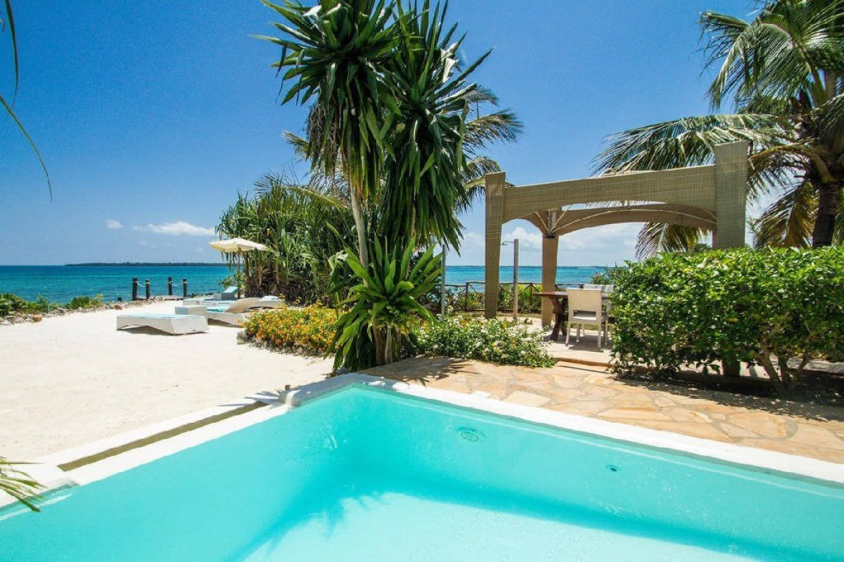 FRUIT AND SPICE RESORT