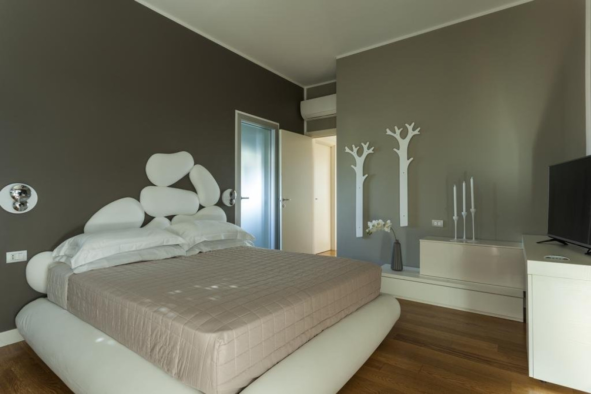 The One (Riccione)
