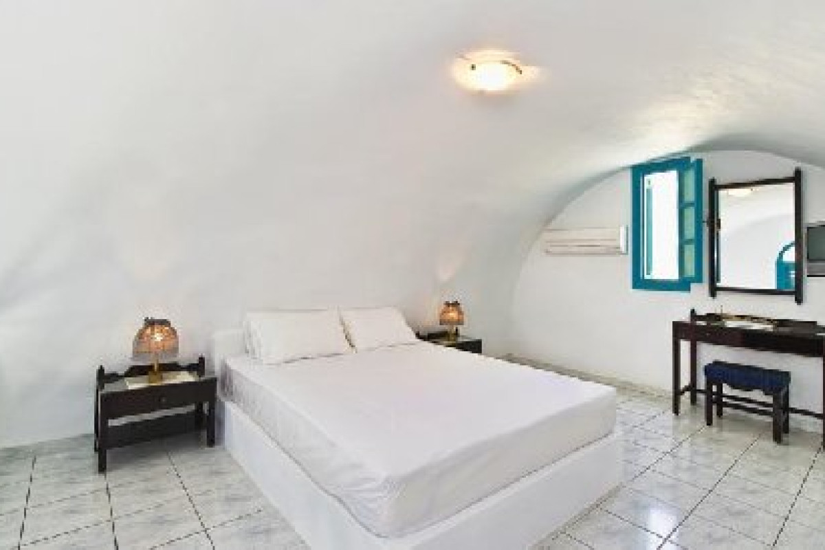 Nissia Apartments