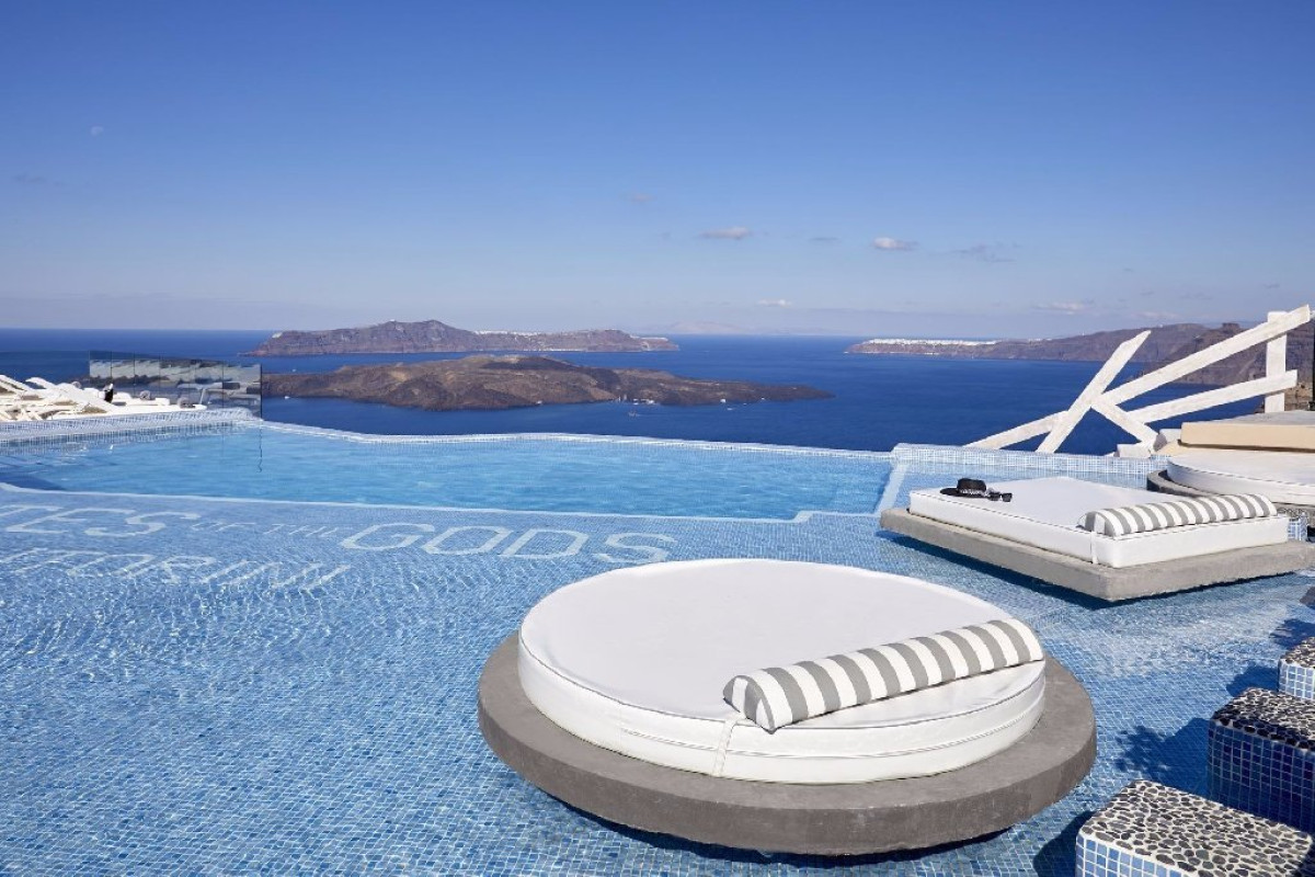 Suites of the Gods Cave Spa Hotel (Megalochori - Santorini)