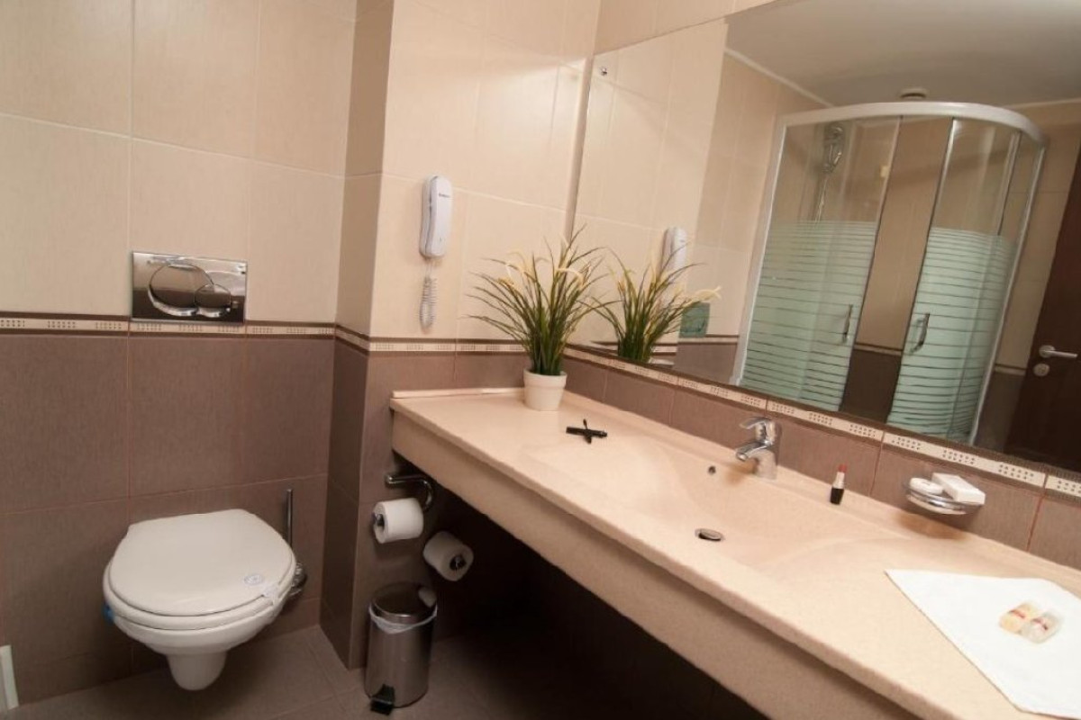 Hotel Rapsodia