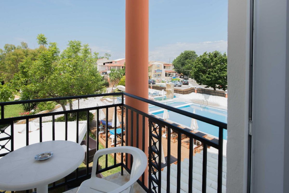 Silver Beach (Adults Only 16+) (Roda)