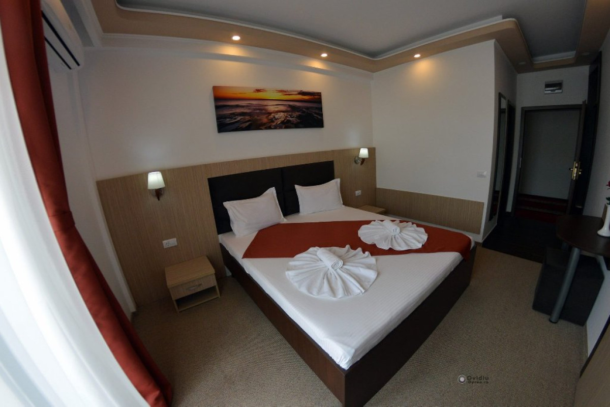 Complex Evia