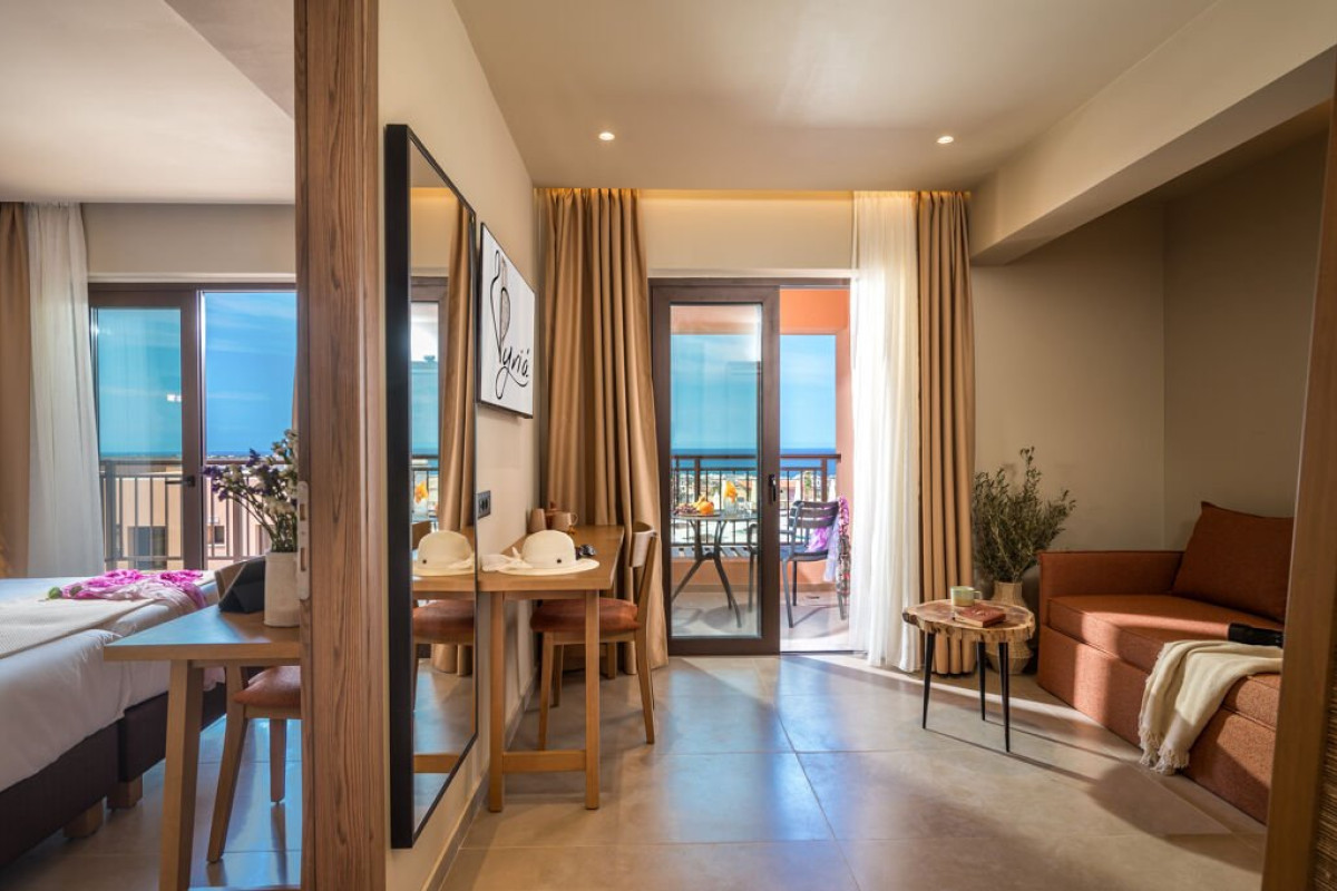 Pyria Hotel