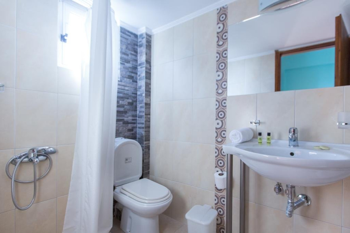 Tolon Beach Hotel (Tolo)
