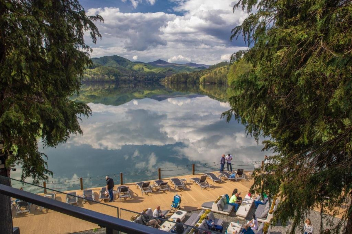 ADVENTURE LAKE RESORT..