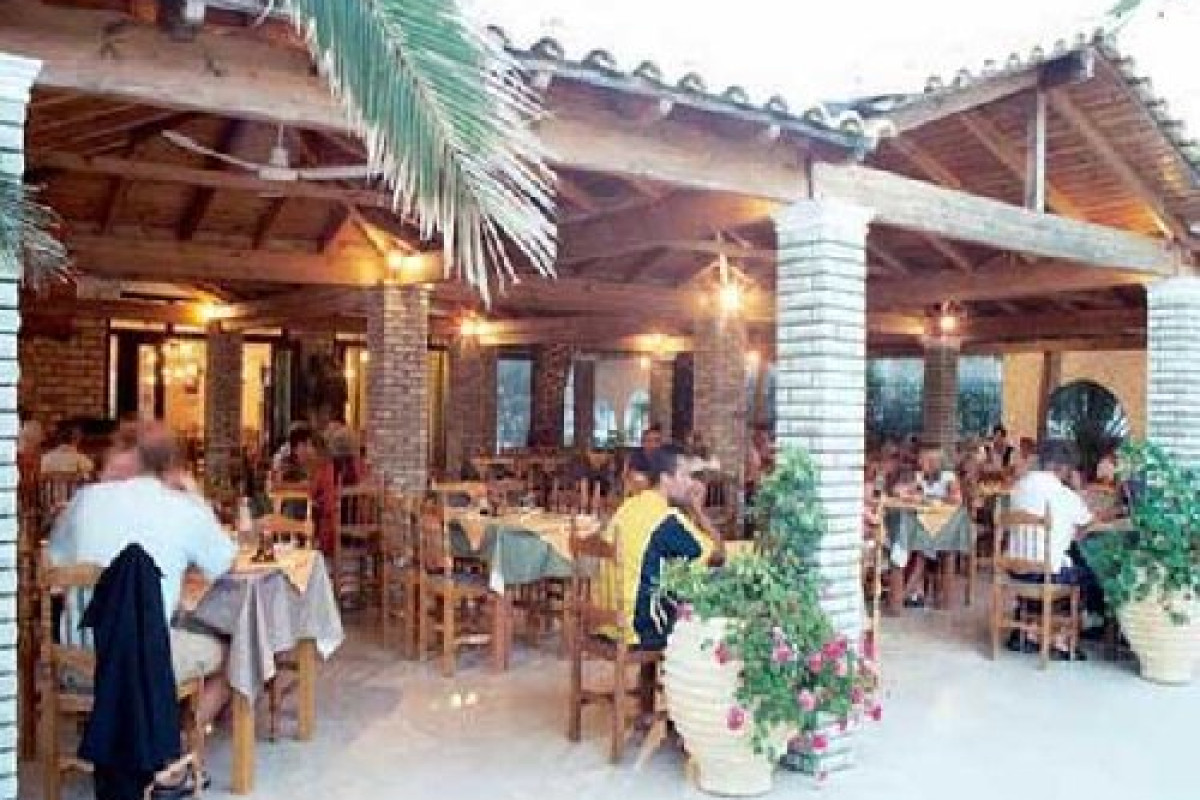 BLUE SEA HOTEL -  Agios Georgios
