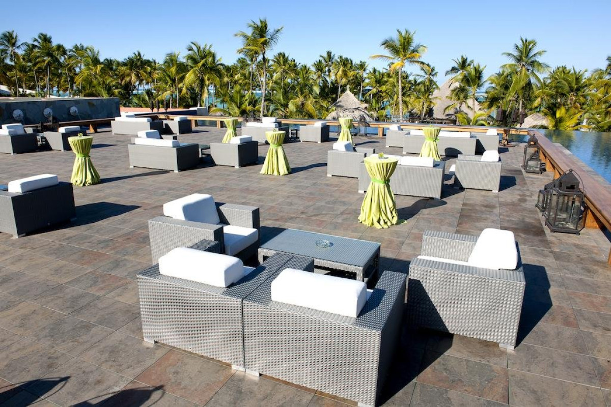 BARCELO BAVARO BEACH (adults only)