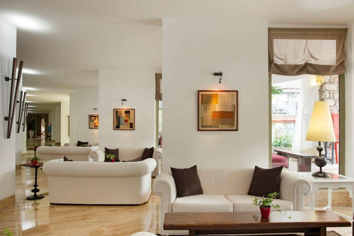 MARTI LA PERLA (Adults Only)