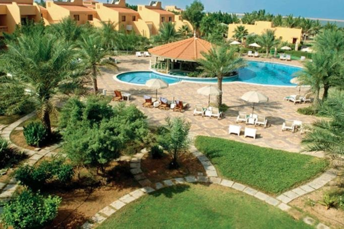 BM Beach Hotel