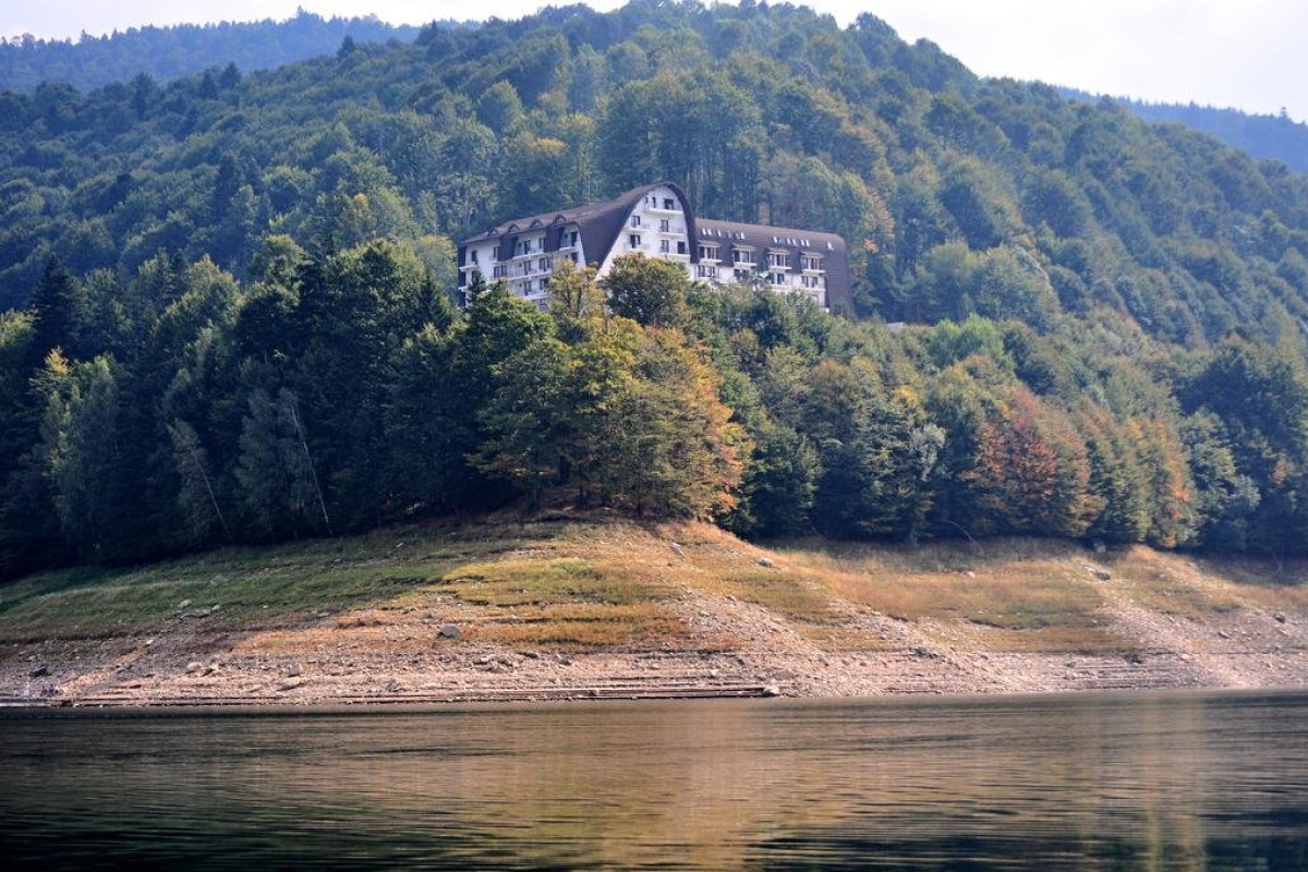 Valea cu Pesti