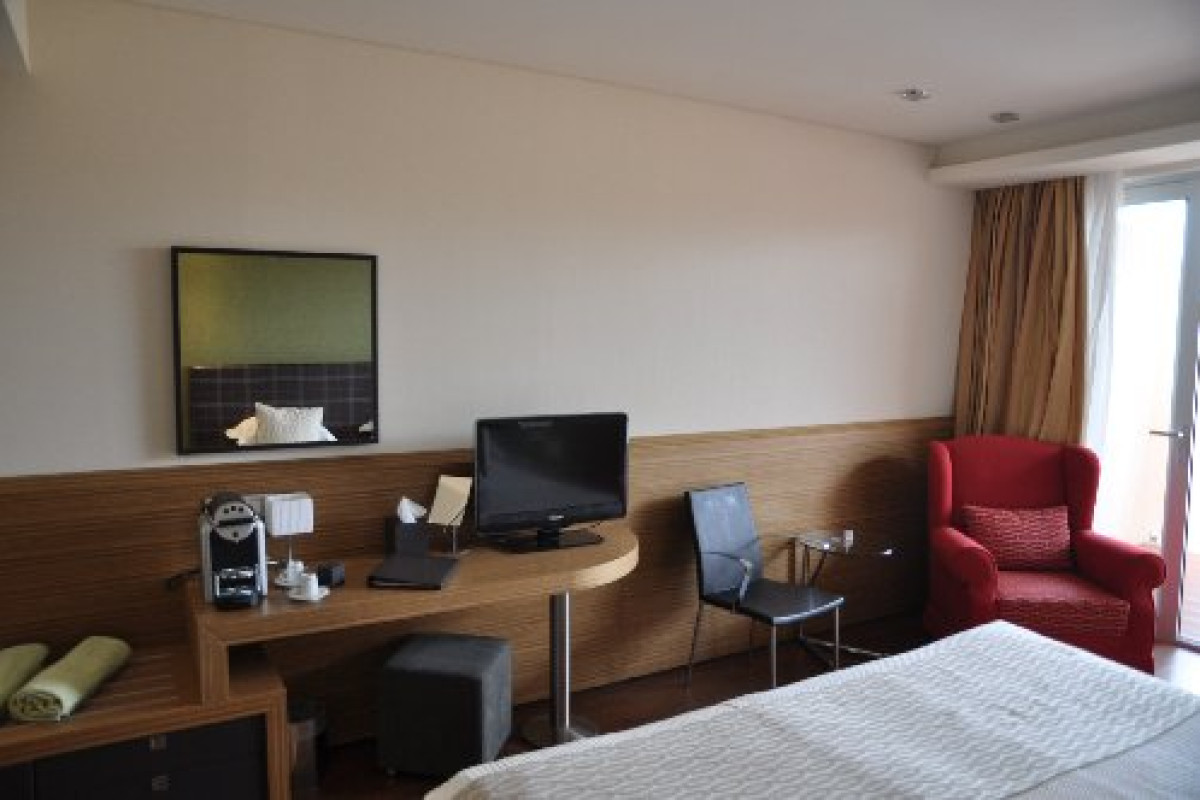 Royal Paradise Hotel (Potos)