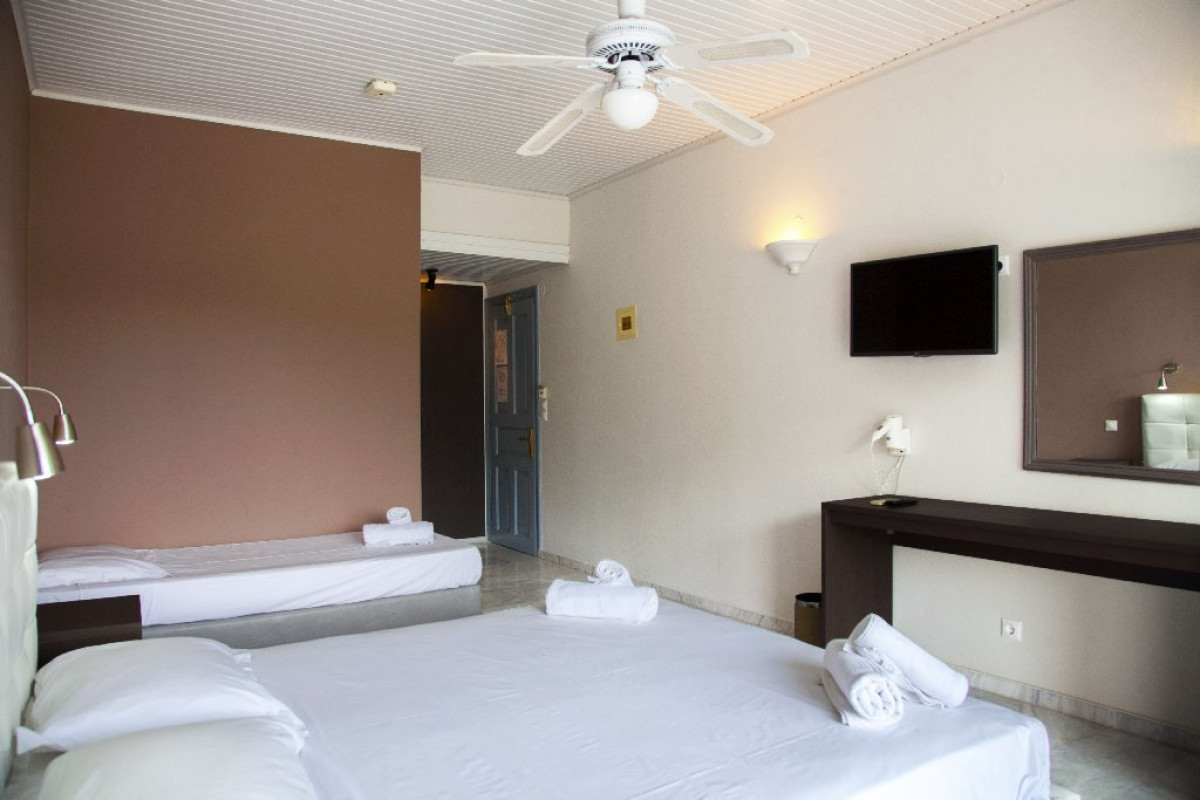 Armonia Hotel (Nidri Area)