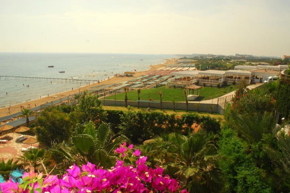 CLUB SIDE COAST HOTEL