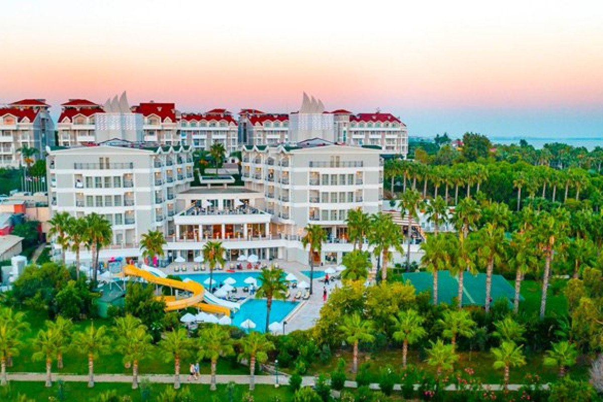 ROYAL ATLANTIS BEACH