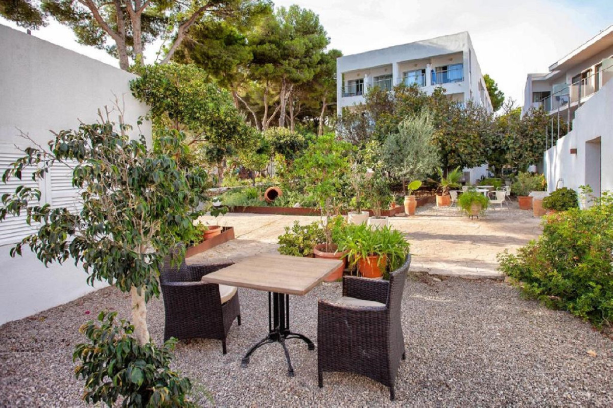 Petit Garden Hotel by Flacalco