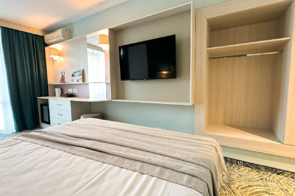 BORYANA - Hotel Renovat 2025