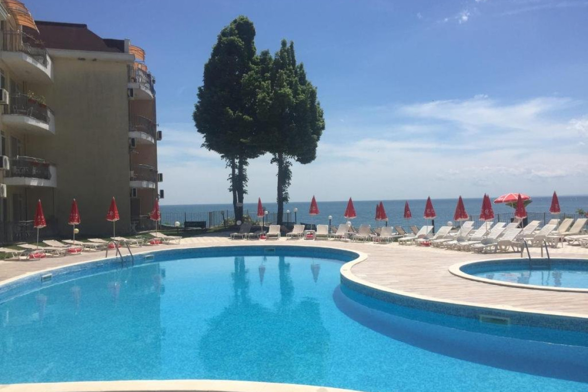 Helios Hotel