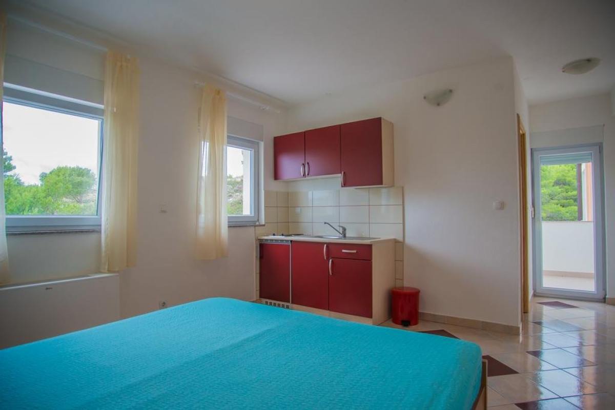 Apartments Nina (Promajna)