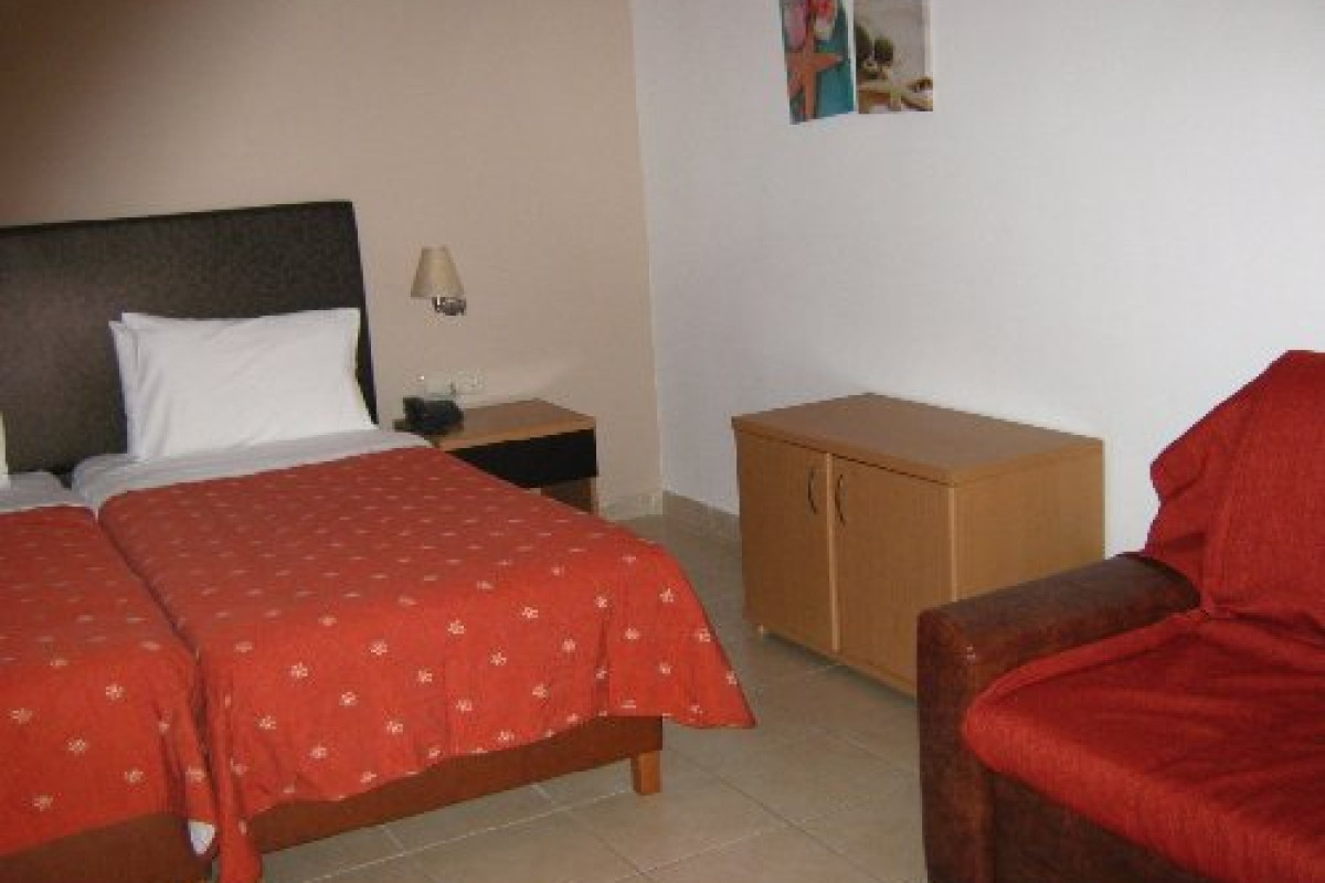 Lagomandra Beach Hotel (Nikiti, Sithonia)