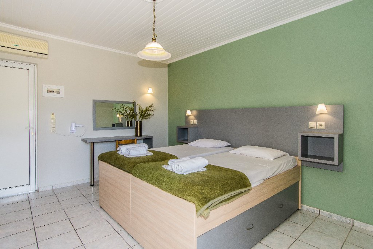 Zante Plaza Hotel and Apartments
