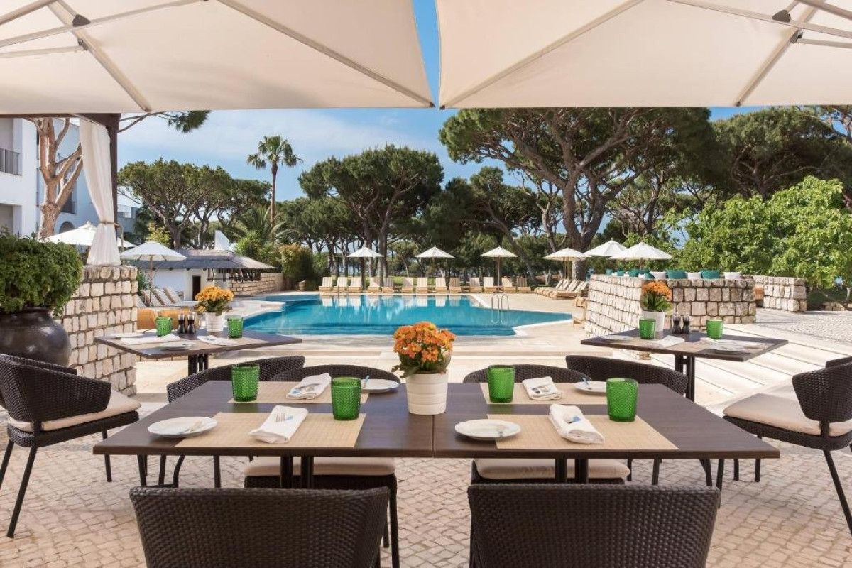 Pine Cliffs Hotel, a Luxury Collection Resort