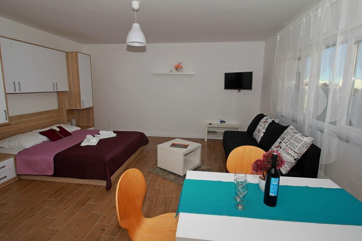 Apartments Stipe (Makarska)