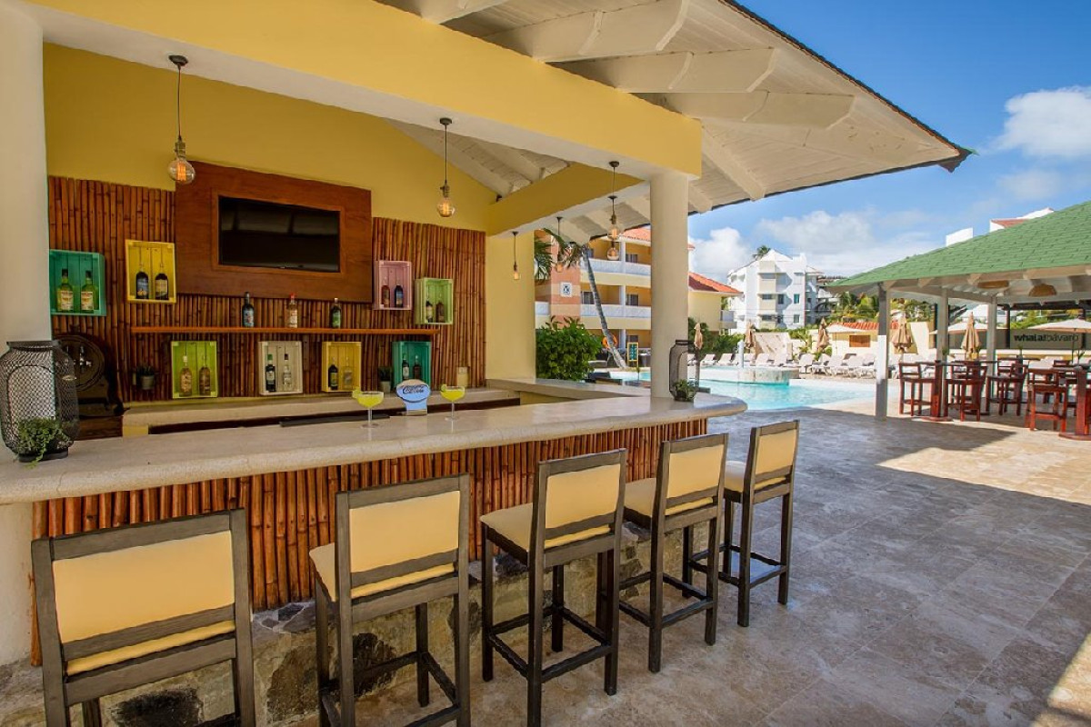 WHALA! BAVARO