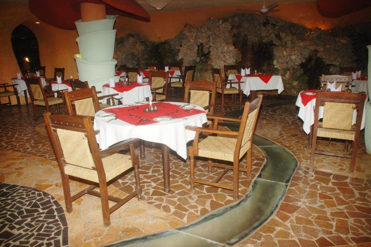 Bamburi Beach Resort (R)
