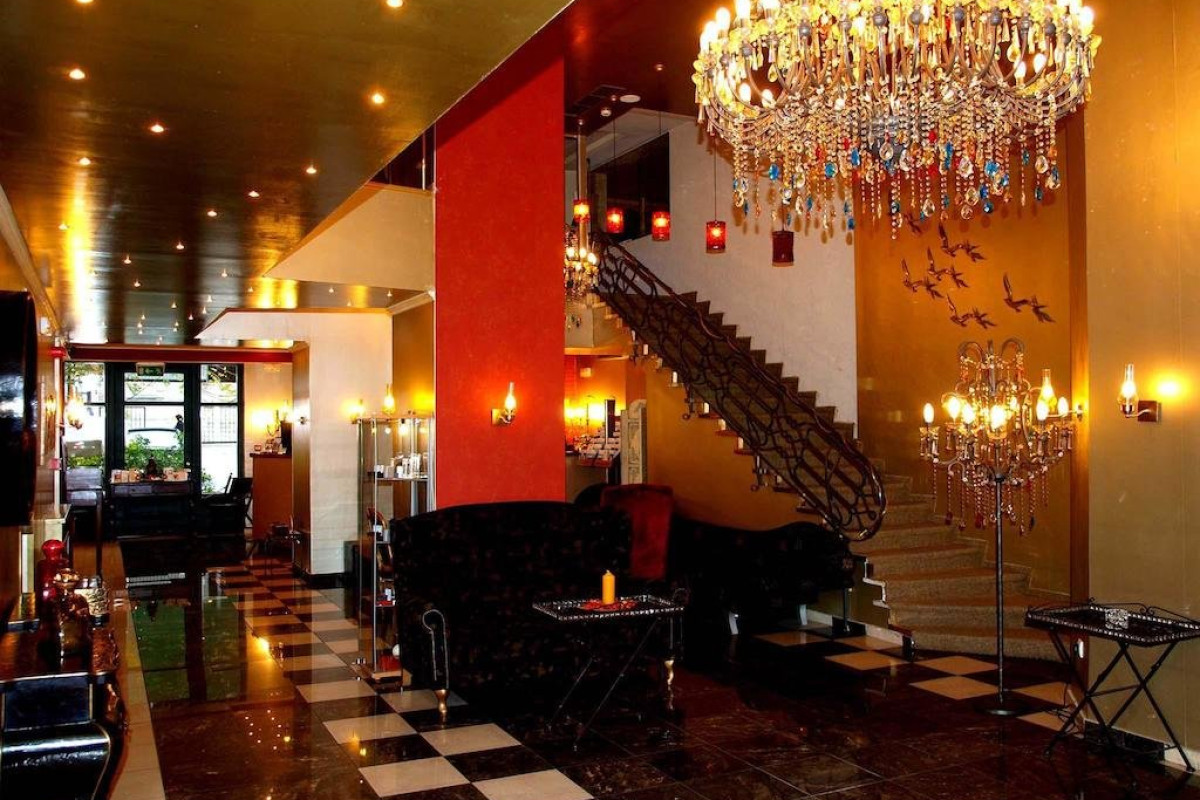 Delphi Art Hotel