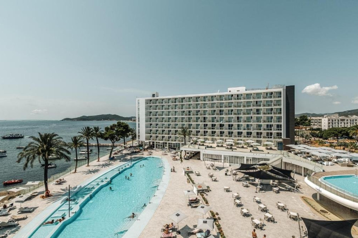 THE IBIZA TWIINS
