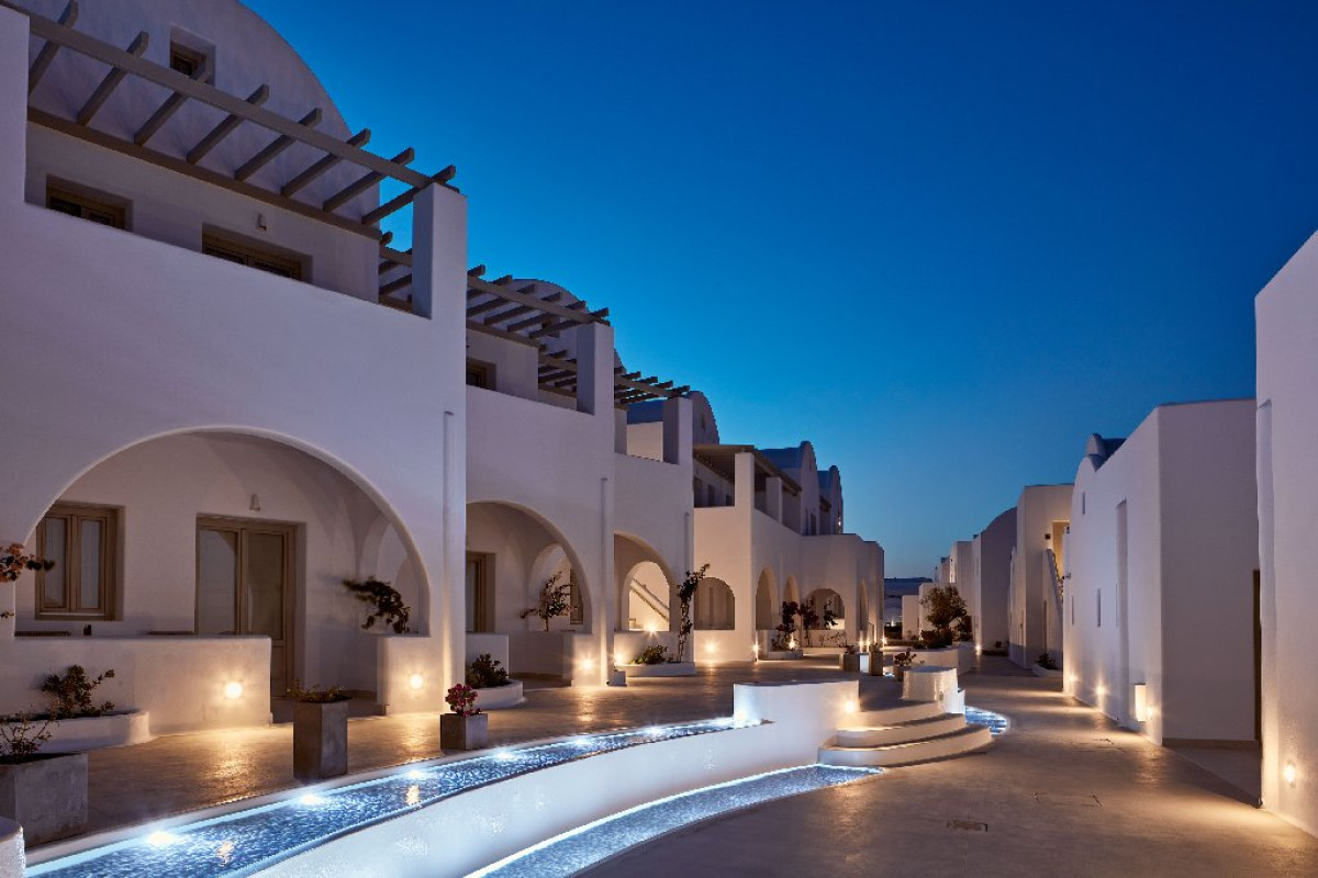Costa Grand (Kamari - Santorini)