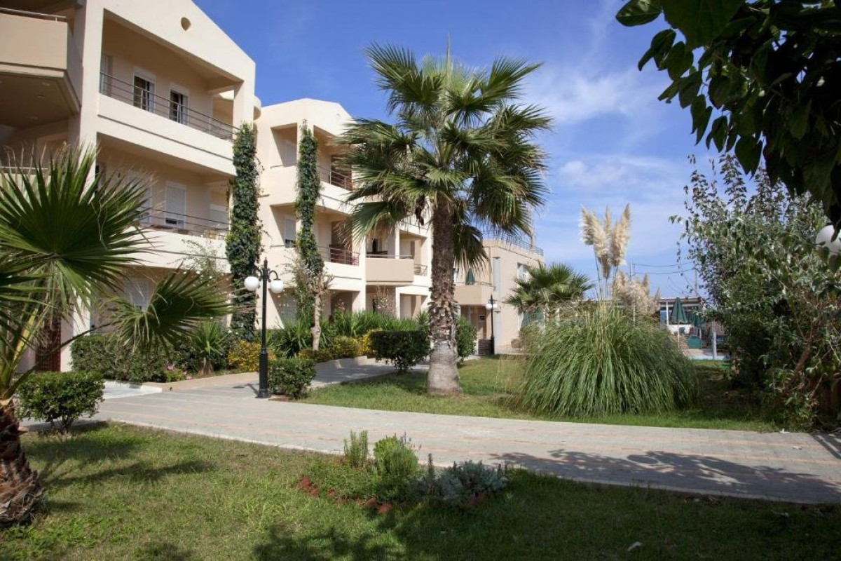 Maleme Mare Beach (C)