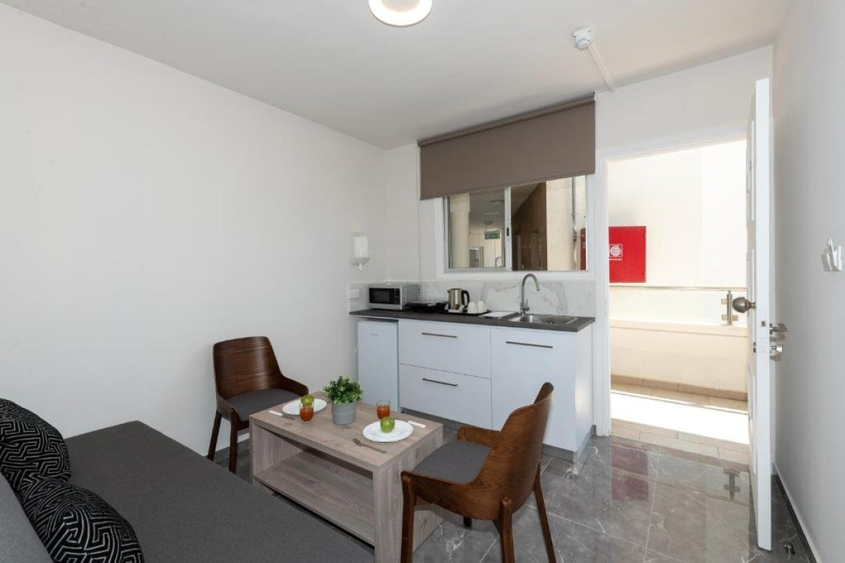 BLAZER RESIDENCE