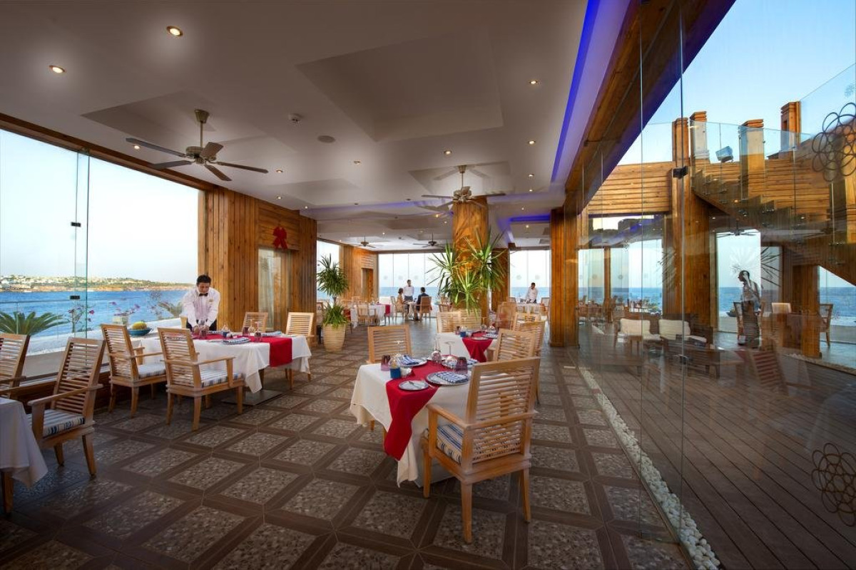 SUNRISE ARABIAN BEACH RESORT