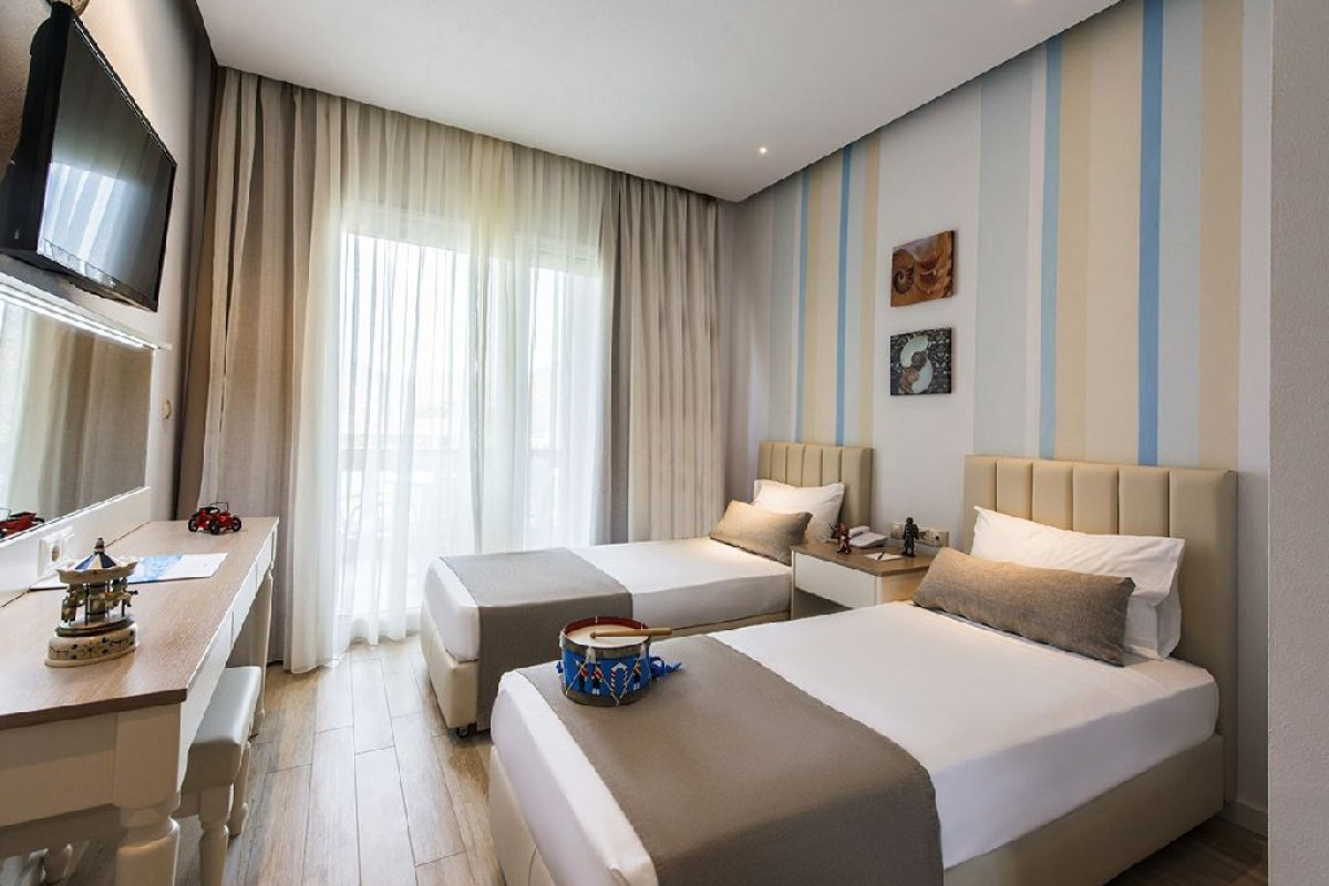 Fodele Beach Water Park Holiday Resort