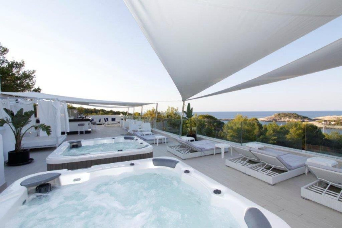 PORTINATX BEACH CLUB HOTEL