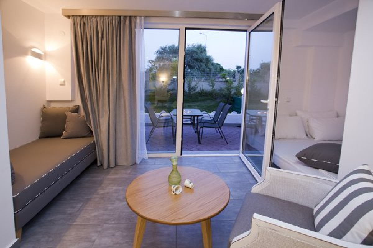Kapahi Sea View Hotel Apartments