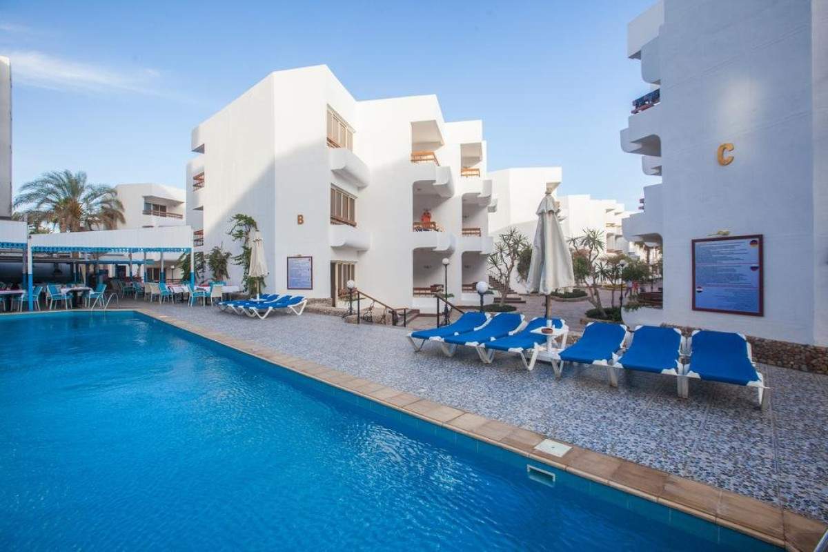 MARLIN INN AZUR BEACH RESORT