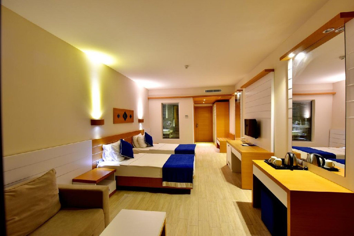 JASMIN BEACH HOTEL