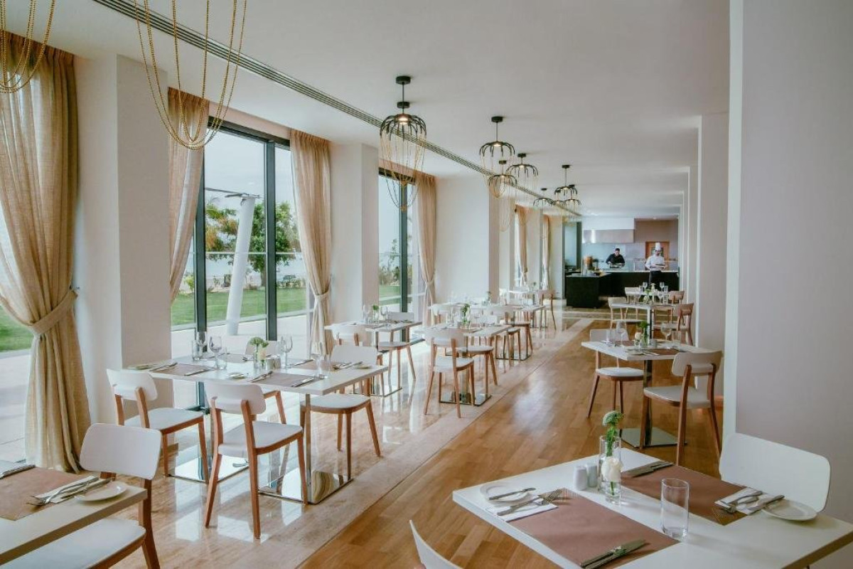 Lebay Beach Hotel (Larnaca Bay)