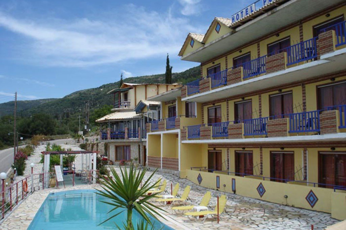 Politia Hotel (F)