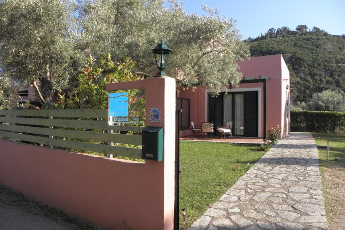 Ionian Breeze Studios (Lefkada Town)